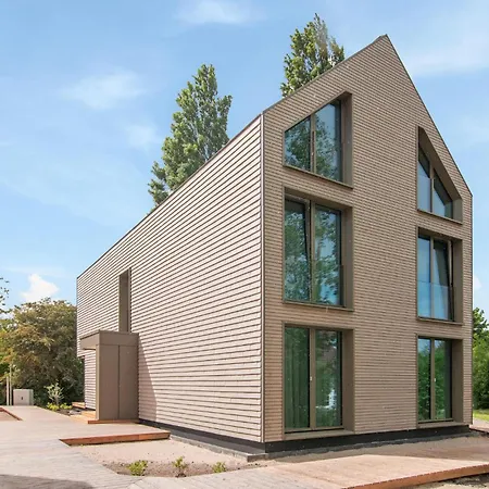 In Tossens With Kitchen